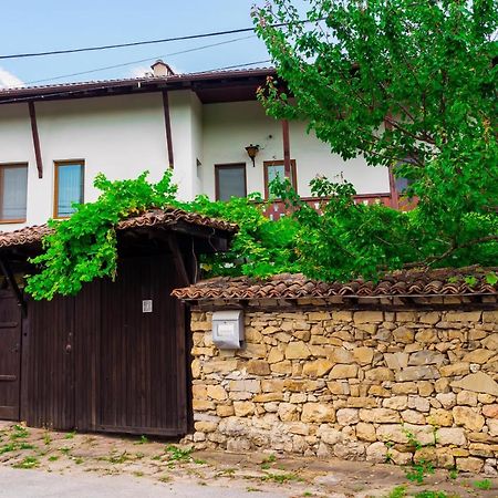 Guest House Geranium Arbanasi Exterior photo